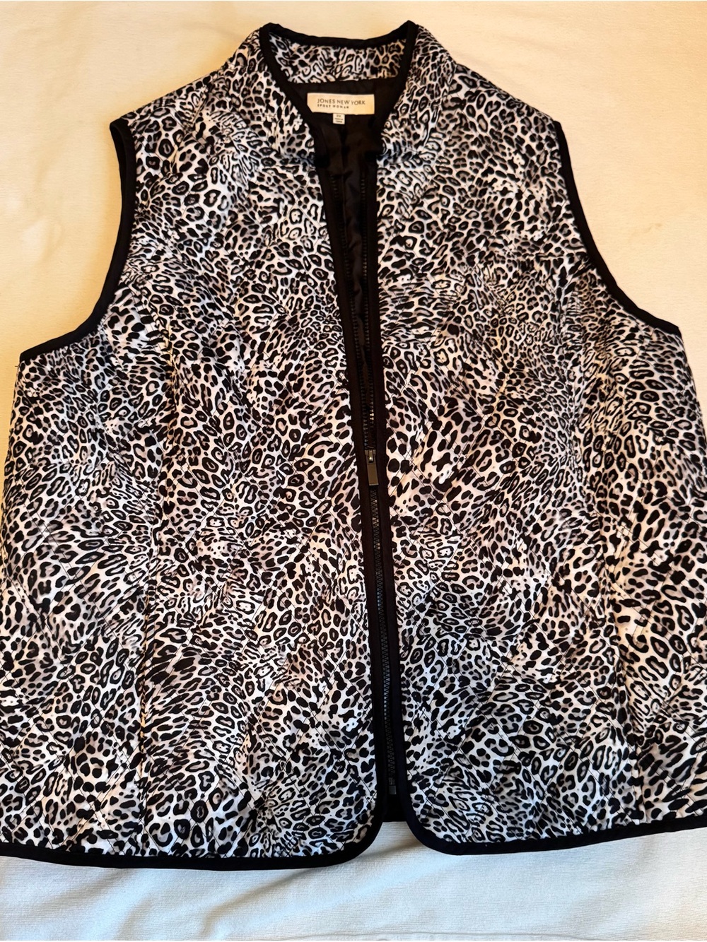 Jones New York Black and White Leopard Quilted Vest